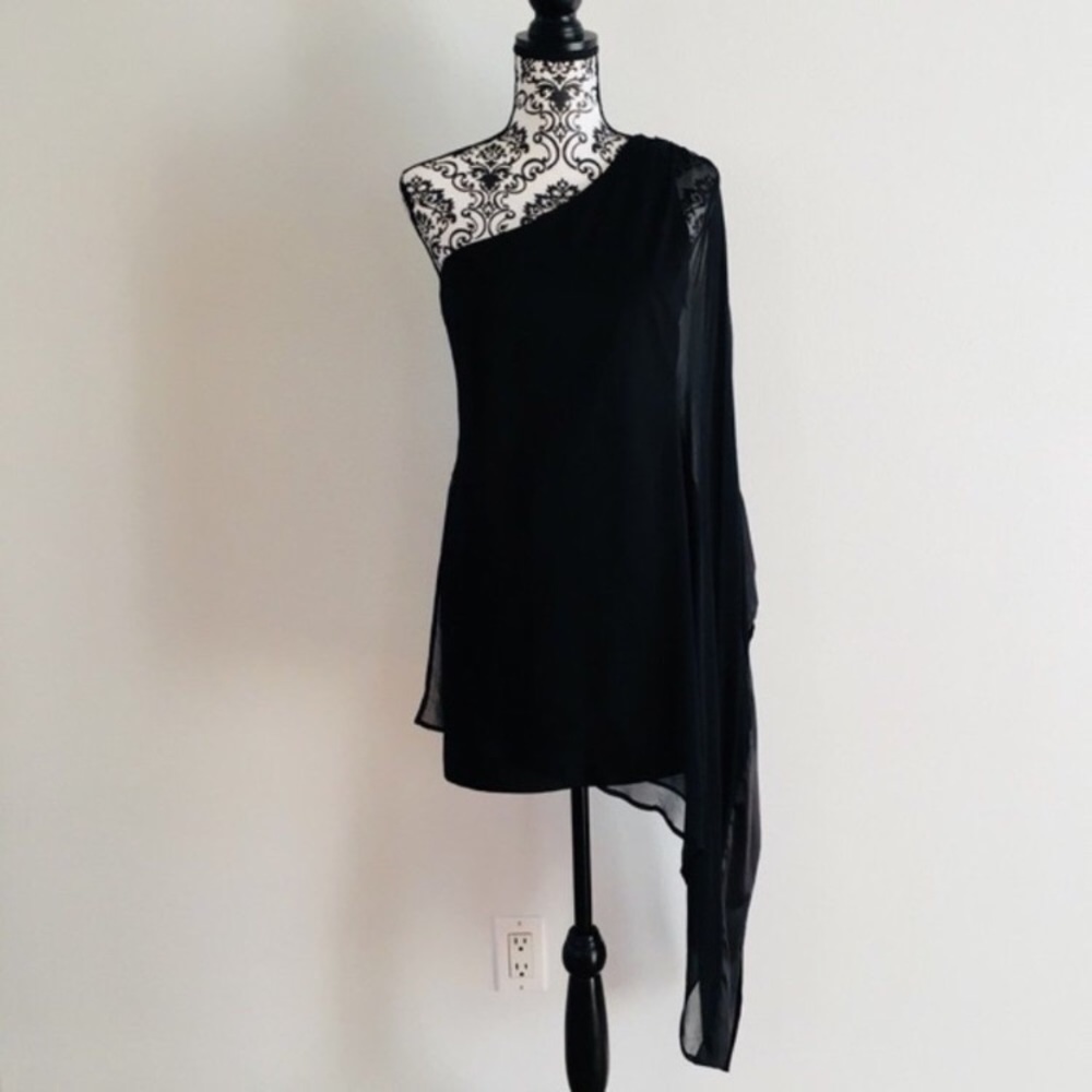 Guess Marciano Tori Dolman batwing dress.